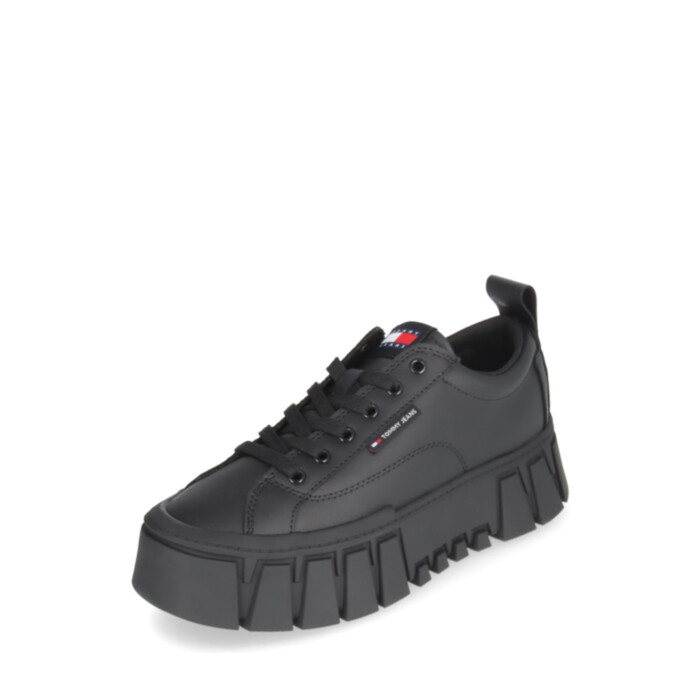 Tommy Hilfiger tossud