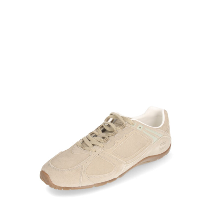 Tommy Hilfiger tossud