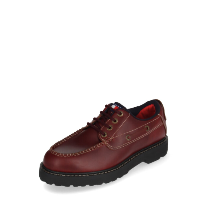 Tommy Hilfiger vabaajajalatsid