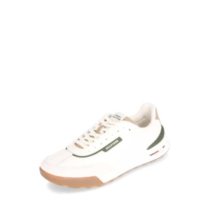 Tommy Hilfiger tossud