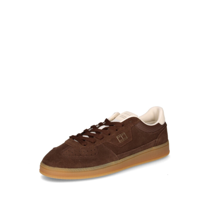 Tommy Hilfiger tossud