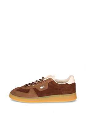 Tommy Hilfiger tossud