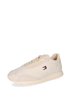 Tommy Hilfiger tossud