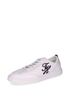 Tommy Hilfiger tossud