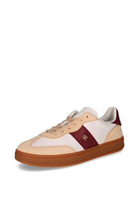 Tommy Hilfiger tossud
