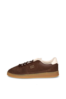 Tommy Hilfiger tossud