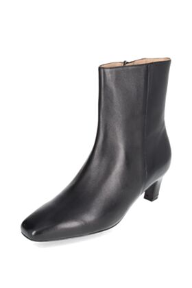 Peter Kaiser  Poolsaapad