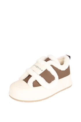 HITTA Spordijalatsid