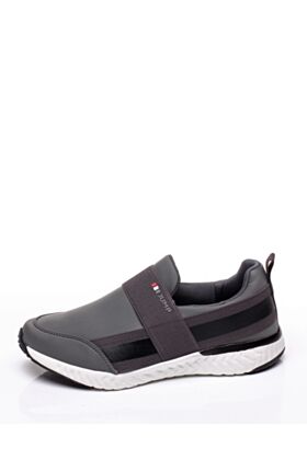 Clan Q Slip ons