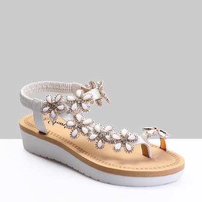 Naiste sandaalid, sussid ja pl&auml;tud